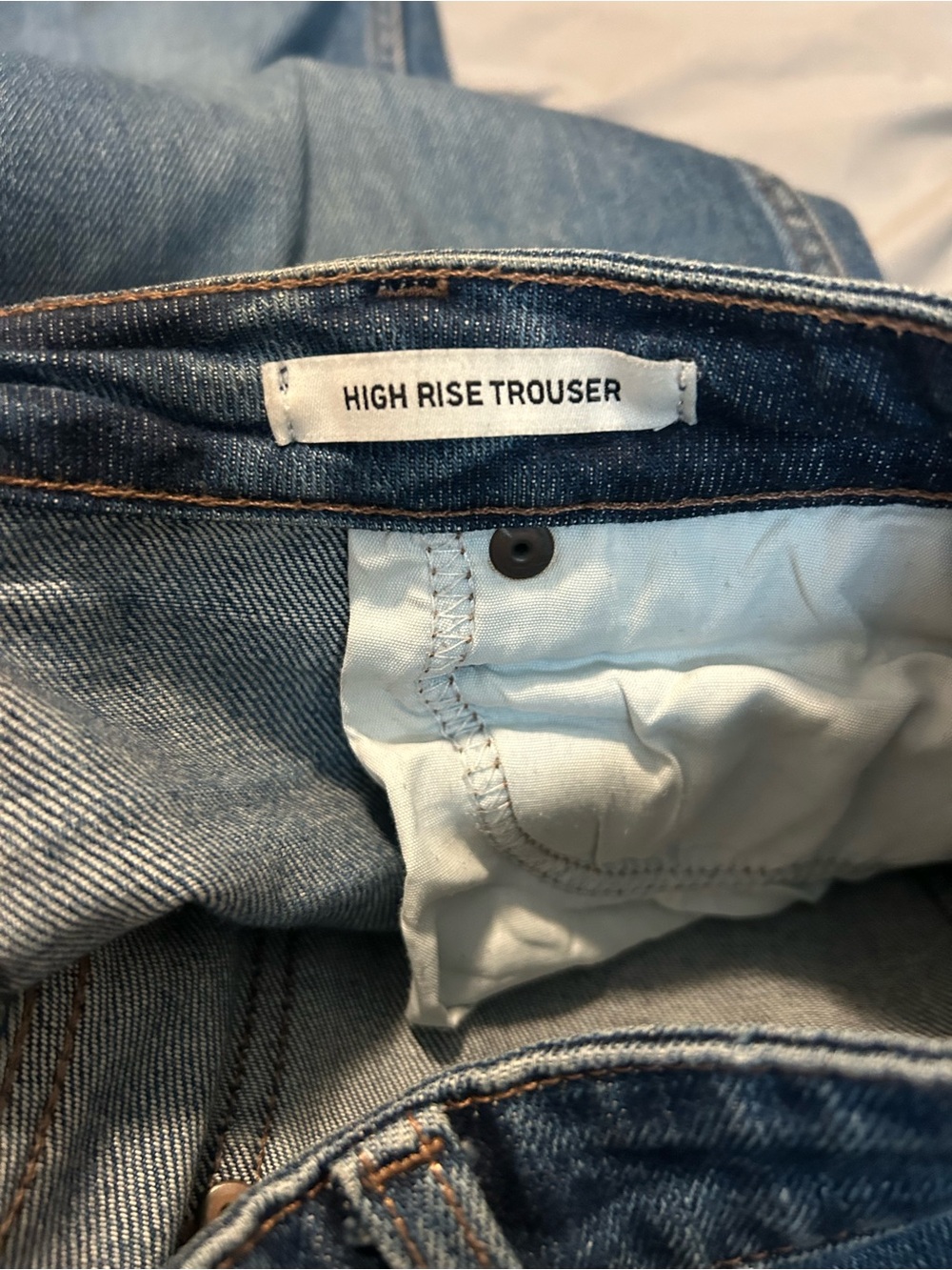 Wrangler Men's Light Blue Denim Relaxed Jeans - Picture 5 of 5